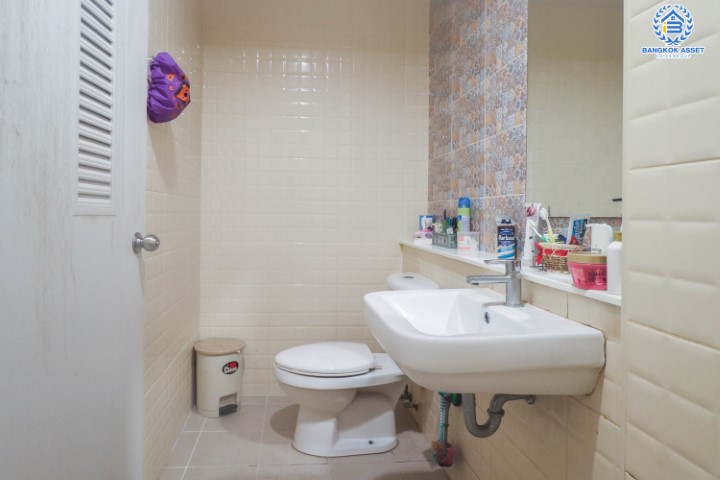 *****ทาวน์เฮ้าส์มือสองย่านนนทบุรี ม.เปี่ยมสุข ทัสคานี่ รัตนาธิเบศร์ เนื้อที่เกือบ 19 ตร.ว. ฟังก์ชัน 3 ห้องนอน 2 ห้องน้ำ 1 ที่จอดรถ แถมฟรี! 1 เครื่องปรับอากาศ และถังเก็บน้ำ บนทำเลเชื่อมต่อถ.รัตนาธิเบศร์ เพียง 10 นาทีก็ถึงรถไฟฟ้าสายสีม่วง "สถานีแยกนนทบุรี 1" ใกล้ทางด่วน "ศรีรัช"